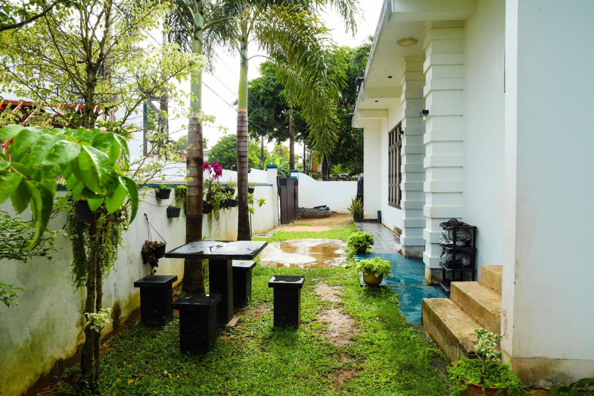 One 8 Mirissa Exterior foto
